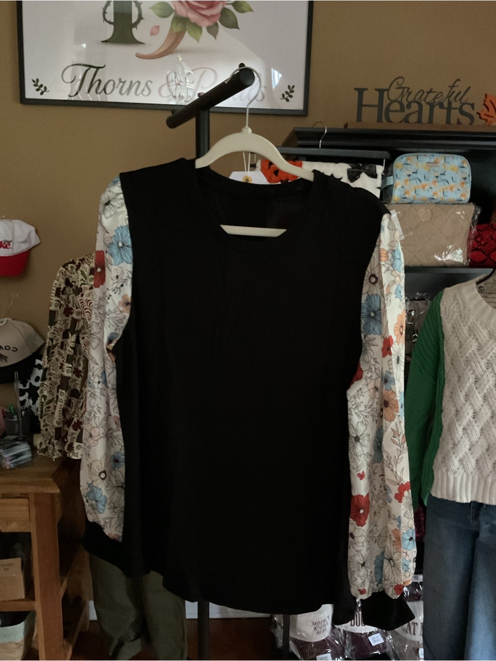 Black Floral-Sleeve Women's Blouse - Casual Round Neck Top